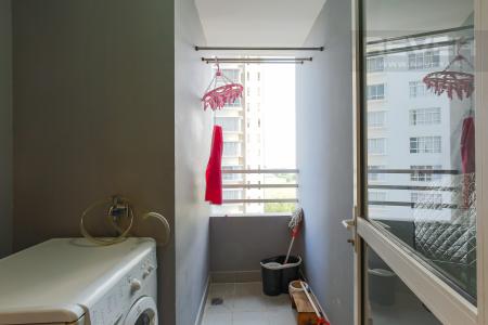 Lô Gia căn hộ SUNRISE CITY Bán căn hộ Sunrise City 2 phòng ngủ, tầng thấp, tháp V5, diện tích 106m2, đầy đủ nội thất