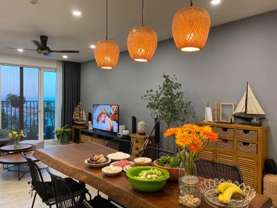 Bàn ăn căn hộ Vista Verde Bán căn hộ Vista Verde nội thất đầy đủ với phong cách sáng tạo.