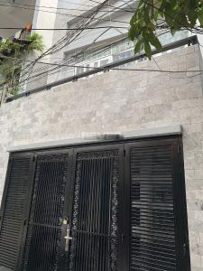 Nhà phố diện tích sử dụng 125m2, hiện trạng còn mới.