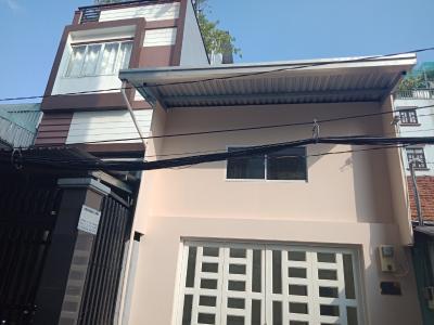 Bán nhà hẻm Bến Vân Đồn, Quận 4, sổ hồng, 1 trệt 1 lửng, hướng Đông Bắc