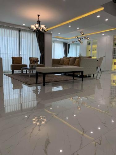 Bên trong căn hộ 4S RIVERSIDE BÌNH TRIỆU Bán căn hộ 4S Riverside Garden Bình Triệu 3PN, tầng 17, diện tích 330m2, đầy đủ nội thất cao cấp