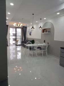 c24.09cuavao Bán căn hộ Saigon South Residence tầng cao, diện tích 71.42m2, đầy đủ nội thất