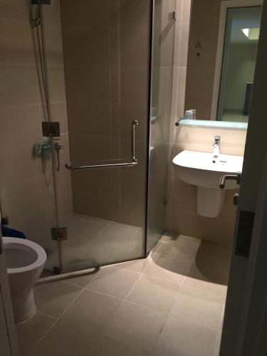 Phòng tắm căn hộ Masteri Thảo Điền Cho thuê căn hộ view sông, nội thất đầy đủ Masteri Thảo Điền
