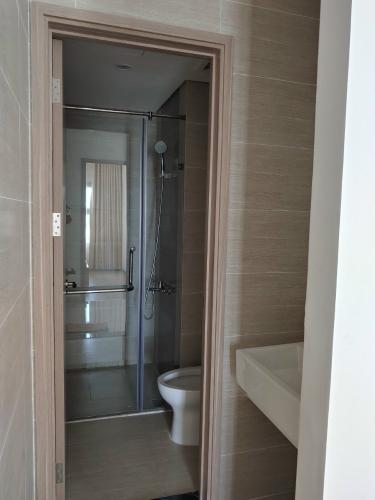 Toilet Vinhomes Grand Park Quận 9 Căn hộ Vinhomes Grand Park tầng trung, view nội khu đón gió.