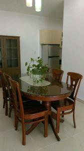 Phòng ăn Ngọc Lan Apartment, Quận 7 Căn hộ Ngọc Lan Apartment tầng trung, ban công hướng Đông Bắc.