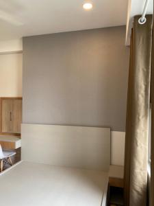 Phòng ngủ SSR Căn hộ Saigon South Residence đầy đủ nội thất, thiết kế hiện đại.