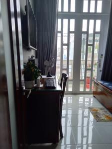 Phòng ngủ nhà phố Bình Tân Bán nhà hẻm Bình Trị Đông, Bình Tân, sổ hồng, hướng Nam, cách Vòng xoay Phú Lâm 1.5km