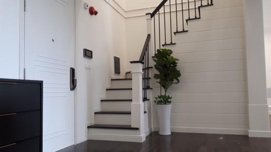 Bán căn hộ Vista Verde thuộc tháp Orchird, diện tích 140m2, gồm 4 phòng ngủ, đầy đủ nội thất cao cấp 