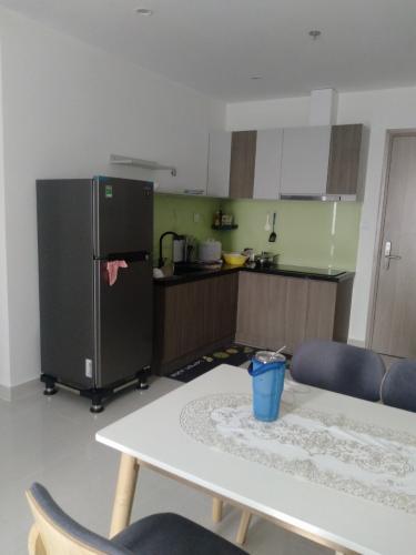 Phòng bếp Vinhomes Grand Park Quận 9 Căn hộ Vinhomes Grand Park tầng cao, ban công đón ánh sáng tự nhiên.