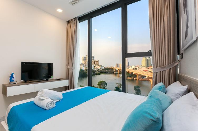 Phòng ngủ Vinhomes Golden River Quận 1 Căn hộ Vinhomes Golden River đầy đủ nội thất, hướng Đông Bắc.