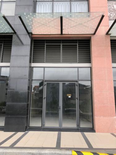 Mặt tiền The Sun Avenue Shophouse The Sun Avenue 51m2, bàn giao không kèm nội thất.