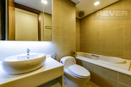 Phòng Tắm 2 Căn hộ Vinhomes Central Park tầng cao Park 6 rộng rãi, thoáng mát, view sông