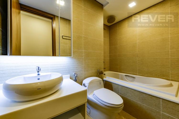 Phòng Tắm 2 Căn hộ Vinhomes Central Park tầng cao Park 6 rộng rãi, thoáng mát, view sông
