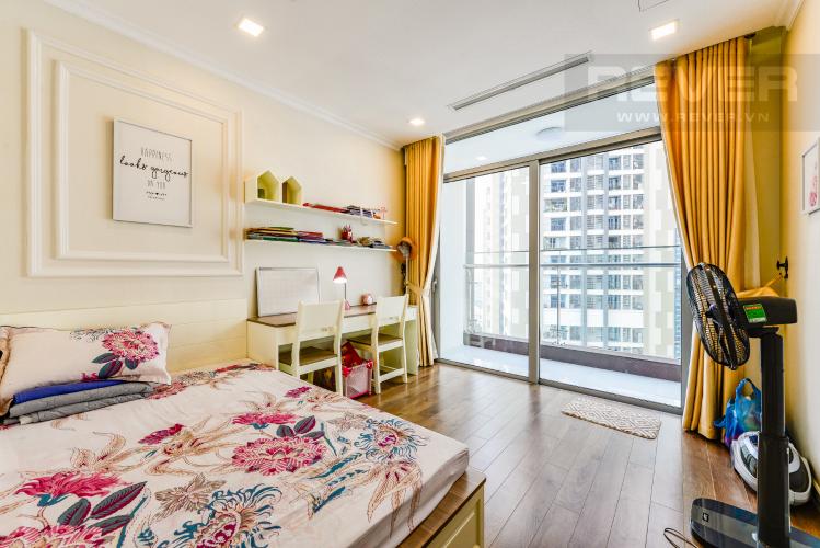 Phòng ngủ 3 Căn hộ Vinhomes Central Park 3PN đầy đủ nội thất, có thể dọn vào ở ngay