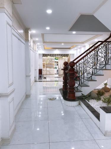 Hành lang nhà phố Nguyễn Bỉnh Khiêm, Gò Vấp Nhà phố mặt tiền Gò Vấp, thích hợp kinh doanh, mở văn phòng.