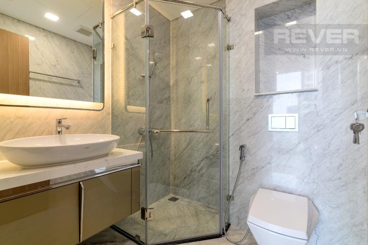 Phòng Tắm 1 Bán hoặc cho thuê căn hộ Vinhomes Central Park 3PN, tháp Landmark 81, view sông và công viên