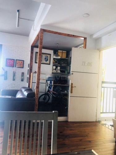 Phòng khách Petroland Quận 2 Căn hộ Petroland tầng 17, đầy đủ nội thất, view thành phố.