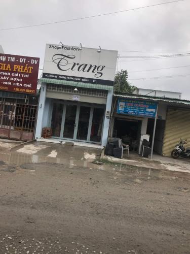 Mặt tiền nhà phố Quận 9 Bán nhà mặt tiền đường Lò Lu, Quận 9, sổ hồng, cách Kho bạc Quận 9 khoảng 300m