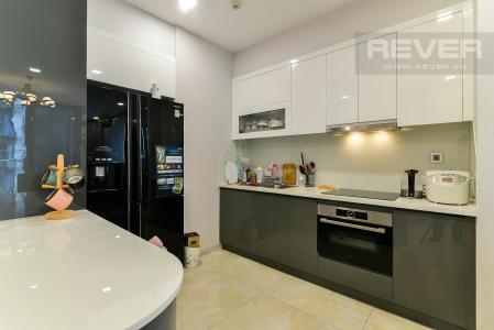 Phòng ăn và bếp căn hộ Vinhomes Golden River Bán hoặc cho thuê Vinhomes Golden River 2PN, tháp The Aqua 1, đầy đủ nội thất, view sông và nội khu