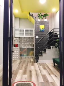 Nhà phố diện tích sử dụng 30.8m2, có sổ hồng và pháp lý rõ ràng.