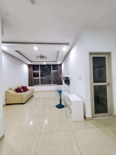 Phòng khách căn hộ La Casa Căn hộ La Casa nội thất cơ bản, view thoáng mát.