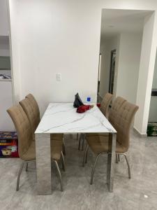 Bếp Saigon South Residence Căn hộ Saigon South Residence tầng cao, đầy đủ nội thất, 3 phòng ngủ.