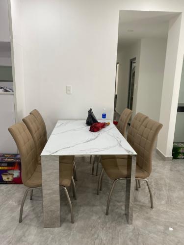 Bếp Saigon South Residence Căn hộ Saigon South Residence tầng cao, đầy đủ nội thất, 3 phòng ngủ.