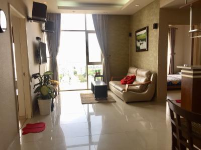 Căn hộ chung cư Phú Mỹ hướng Đông, đầy đủ nội thất.