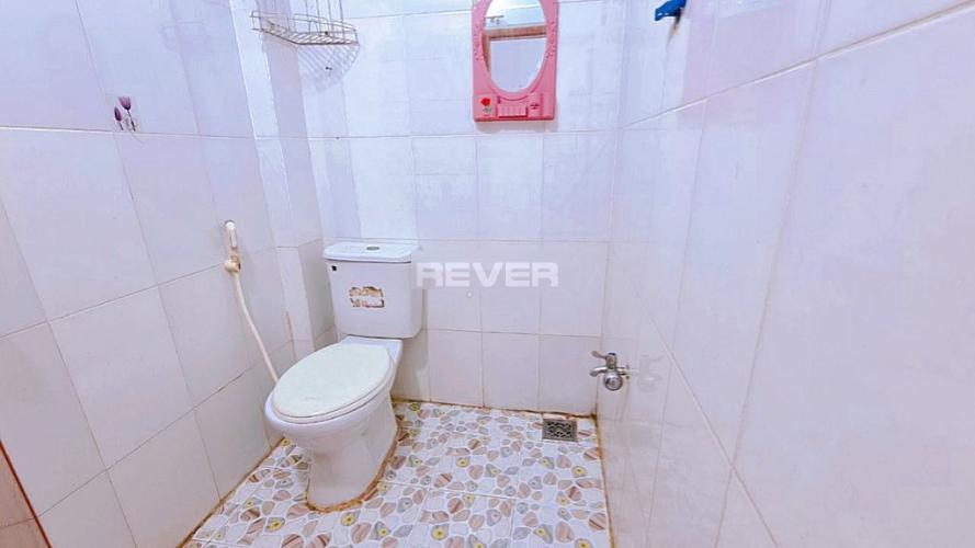 Bên trong nhà phố Tân Chánh Hiệp 33, Quận 12 Nhà phố hướng Tây, hẻm xe hơi vào tận nơi, sổ hồng riêng.