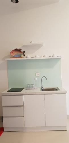 Phòng bếp officetel THE SUN AVENUE Bán officetel The Sun Avenue 1PN, tầng 2, diện tích 34m2, phòng khách hướng Đông Nam