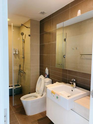 Toilet căn hộ Sunrise City Cho thuê căn hộ Sunrise City tầng thấp, diện tích 94.7m2 - 2 phòng ngủ