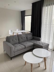 Phòng khách căn hộ Vinhomes Grand Park, Quận 9 Căn hộ Vinhomes Grand Park view nội khu yên tĩnh, nội thất đầy đủ.