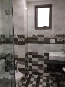 Nhà tắm căn hộ Saigon South Residence Cho thuê căn hộ view nội khu, nội thất cơ bản Saigon South Residence.