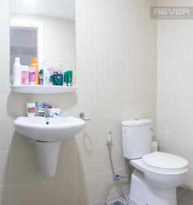 Phòng Tắm Bán hoặc cho thuê căn hộ M-One Nam Sài Gòn 2PN, tầng cao, đầy đủ nội thất, view sông thoáng mát