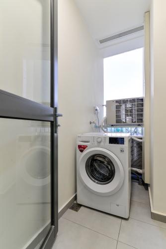 loggia căn hộ MASTERI AN PHÚ Cho thuê căn hộ Masteri An Phú 1PN, tầng 5, đầy đủ nội thất, view hồ bơi