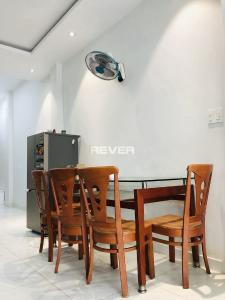 Phòng ăn nhà phố Thủ Đức Nhà phố quận Thủ Đức 80m2, đầy đủ nội thất, hẻm xe hơi.