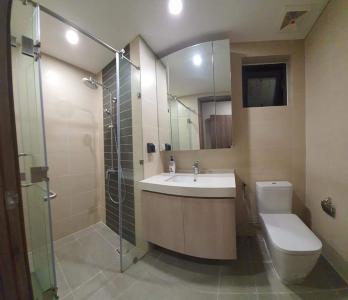 Nhà vệ sinh Hado Centrosa Garden, Quận 10 Căn hộ Hado Centrosa Garden tầng trung, đầy đủ nội thất.