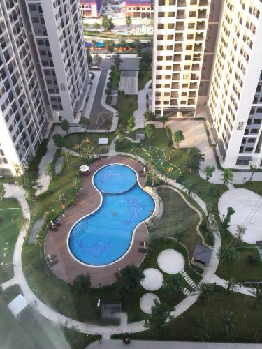 Vinhomes Grand Park, Quận 9 Căn hộ Vinhomes Grand Park bàn giao đầy đủ nội thất gỗ, view nội khu.