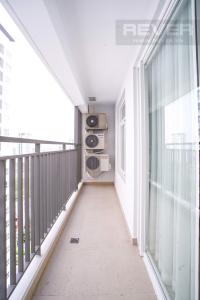 Ban công căn hộ SUNRISE RIVERSIDE Cho thuê căn hộ Sunrise Riverside 3PN, hướng Bắc, đầy đủ nội thất, view sông và nội khu