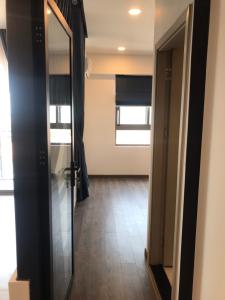 Phòng ngủ căn hộ Saigon South Residence Cho thuê căn hộ view thành phố Saigon South Residence tầng thấp, diện tích 74m2, nội thất cơ bản.