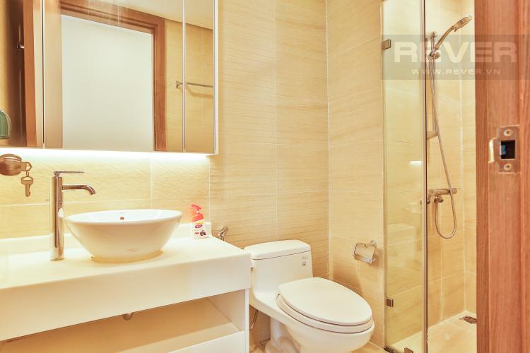 Phòng tắm 1 Căn hộ Vinhomes Central Park tầng cao Park 1 thoáng mát