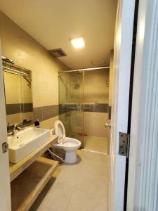 Phòng tắm căn hộ La Casa Căn hộ La Casa nội thất cơ bản, view thoáng mát.