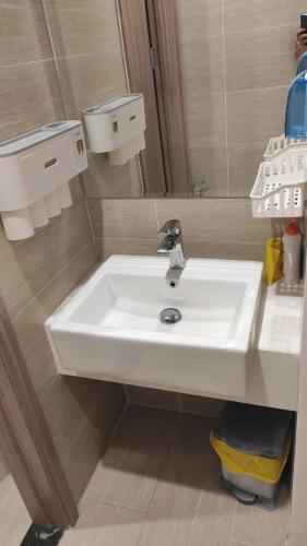 Phòng tắm căn hộ Vinhomes Grand Park Căn hộ Vinhomes Grand Park view nội khu yên tĩnh, nội thất đầy đủ.