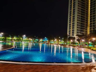 Hồ bơi Vinhomes Grand Park Quận 9 Căn hộ Office-tel Vinhomes Grand Park tầng cao, view nội khu và sông.