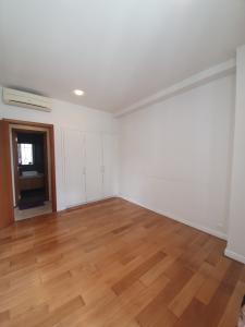 886d8ee78b5c6f02364d.jpg Bán căn hộ Sunrise City 2 phòng ngủ, diện tích 106m2, nội thất cơ bản, hướng Nam