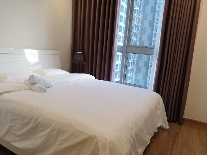 Phòng ngủ căn hộ VINHOMES CENTRAL PARK Cho thuê căn hộ Vinhomes Central Park 2PN, tầng cao, đầy đủ nội thất, view hồ bơi và đường Nguyễn Hữu Cảnh