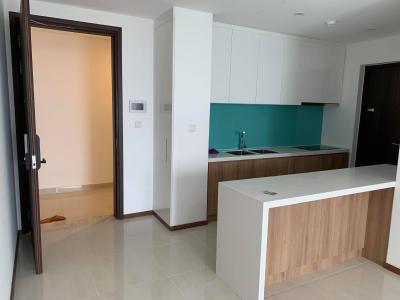 Căn hộ One Verandah tầng trung hoàn thiện cơ bản, view thành phố.