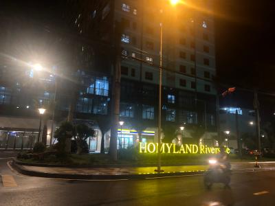 Mặt trước khu căn hộ HOMYLAND RIVERSIDE Bán officetel Homyland Riverside 1PN, tầng 3, bàn giao hoàn thiện