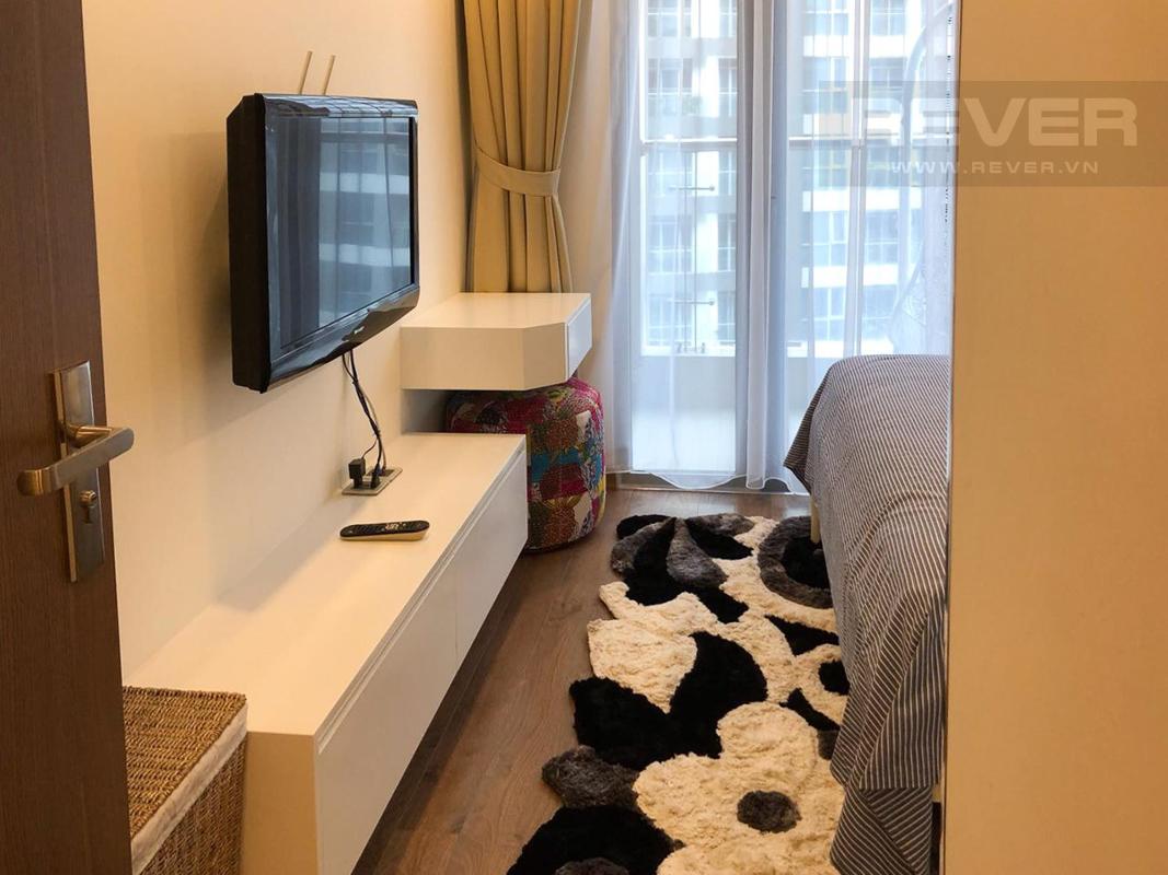 Phòng ngủ Bán hoặc cho thuê căn hộ Vinhomes Central Park 1PN, tầng cao, diện tích 51m2, đầy đủ nội thất