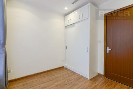 Phòng ngủ 2 Căn hộ Vinhomes Central Park tầng trung Landmark 3 nội thất cơ bản